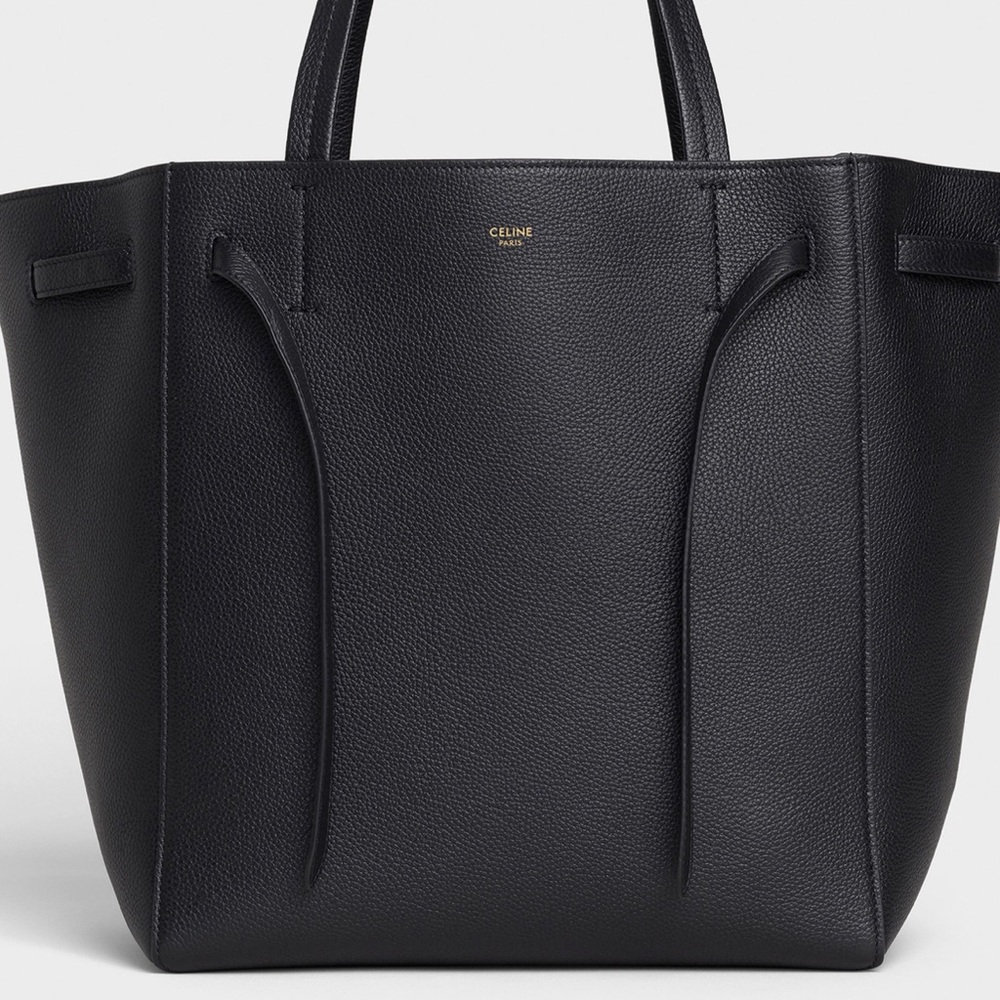 SMALL CABAS PHANTOM IN SOFT GRAINED CALFSKIN
BLACK